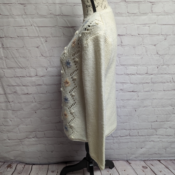 1950s Cream Embroidered Cardigan. Bonnie Lee Division Of Leroy. Medium. 655 - Picture 5 of 9